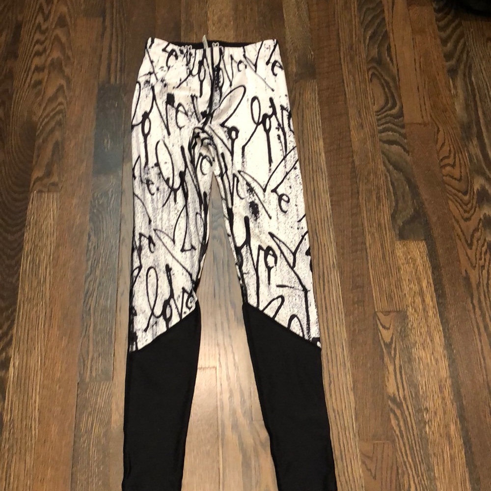 Carbon38 Love Me leggings